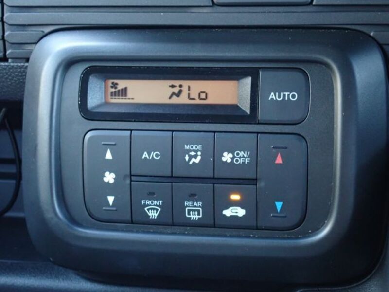 N-VAN