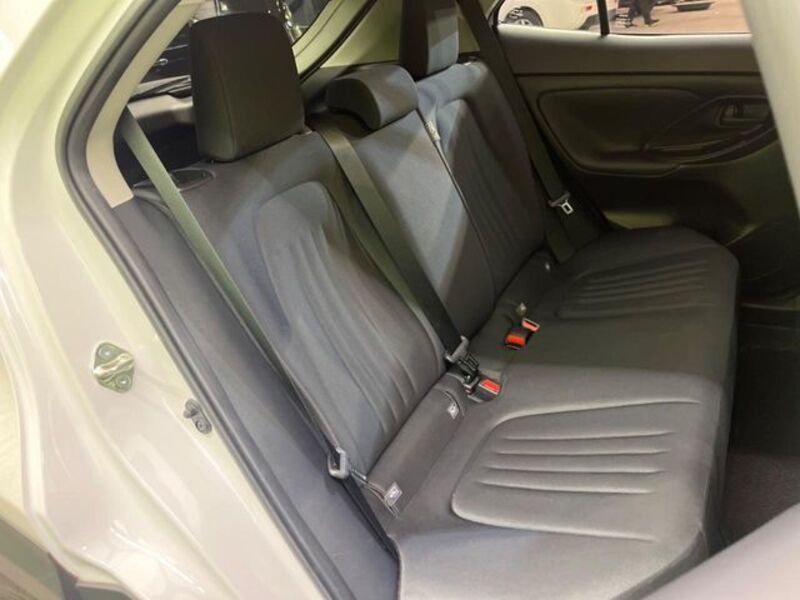 YARIS CROSS