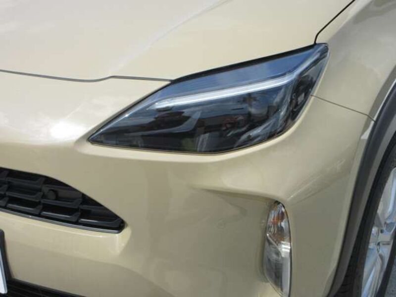 YARIS CROSS