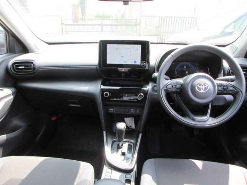 YARIS CROSS