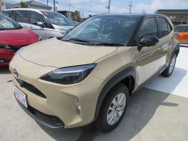 YARIS CROSS