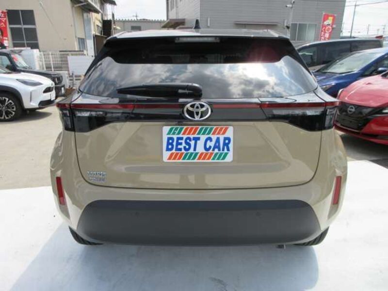 YARIS CROSS