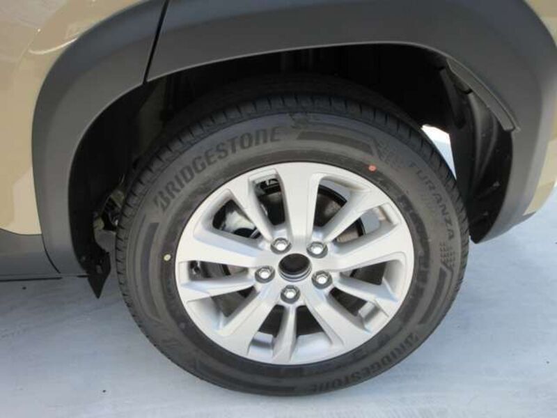 YARIS CROSS