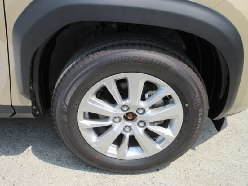 YARIS CROSS