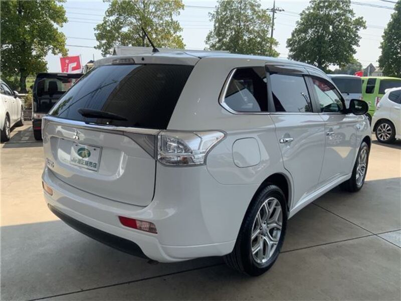 OUTLANDER PHEV