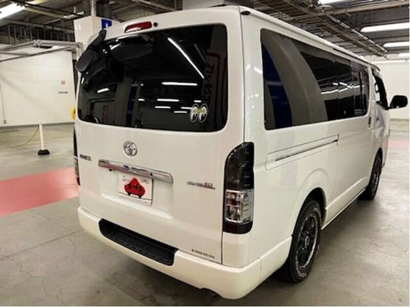 HIACE VAN