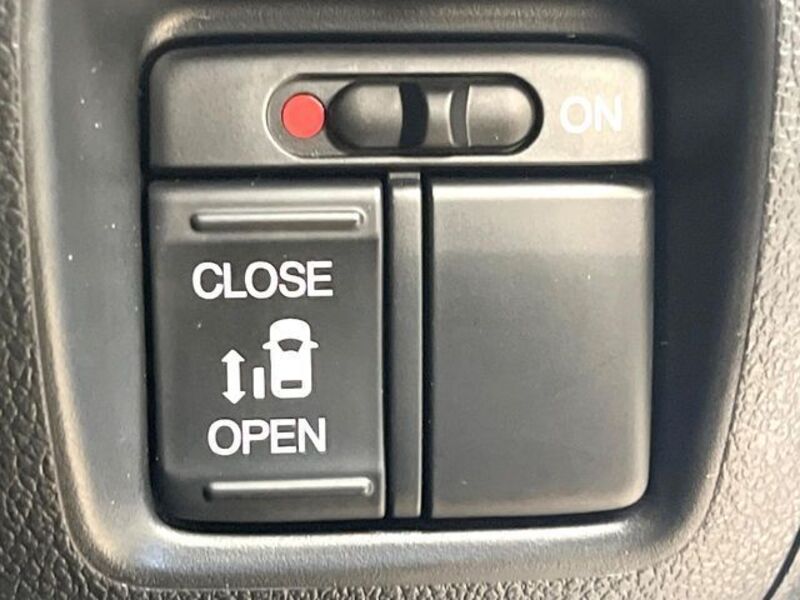 N BOX