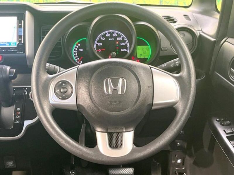 N BOX