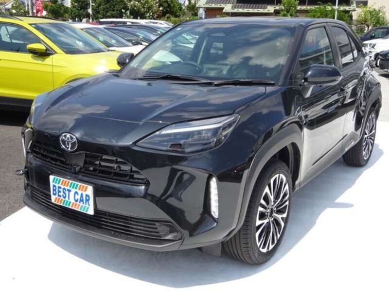 YARIS CROSS