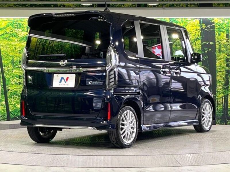 N BOX CUSTOM