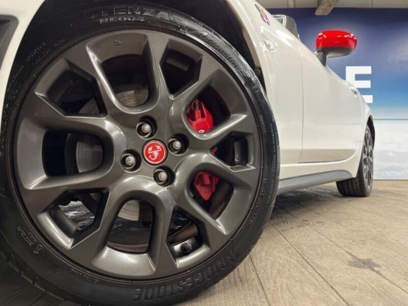 ABARTH 124 SPIDER