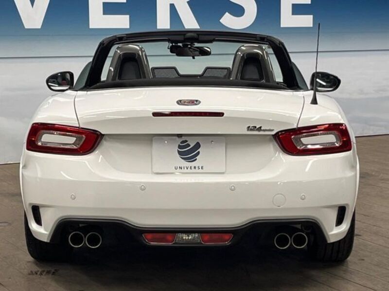 ABARTH 124 SPIDER