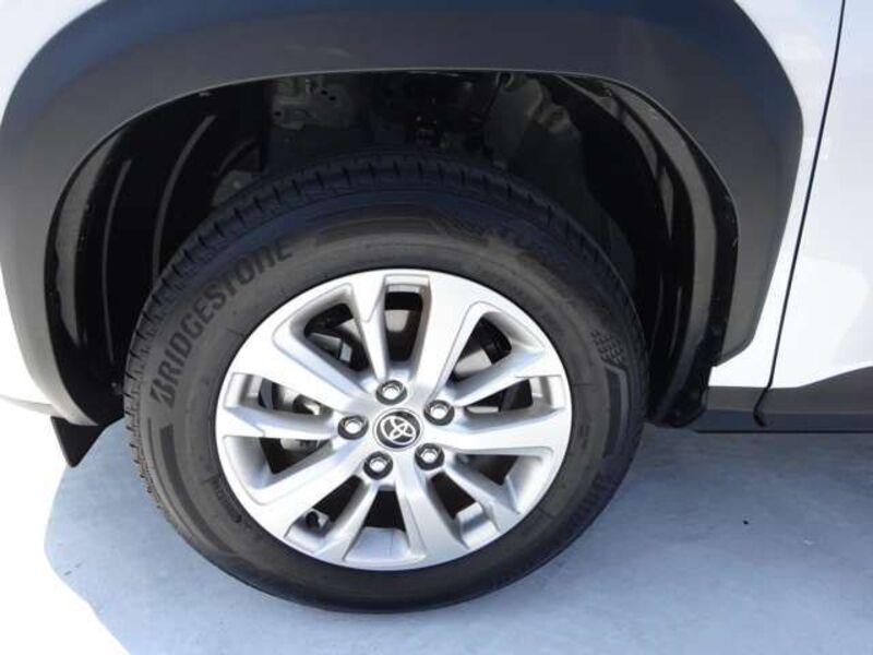 YARIS CROSS