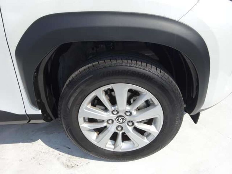 YARIS CROSS
