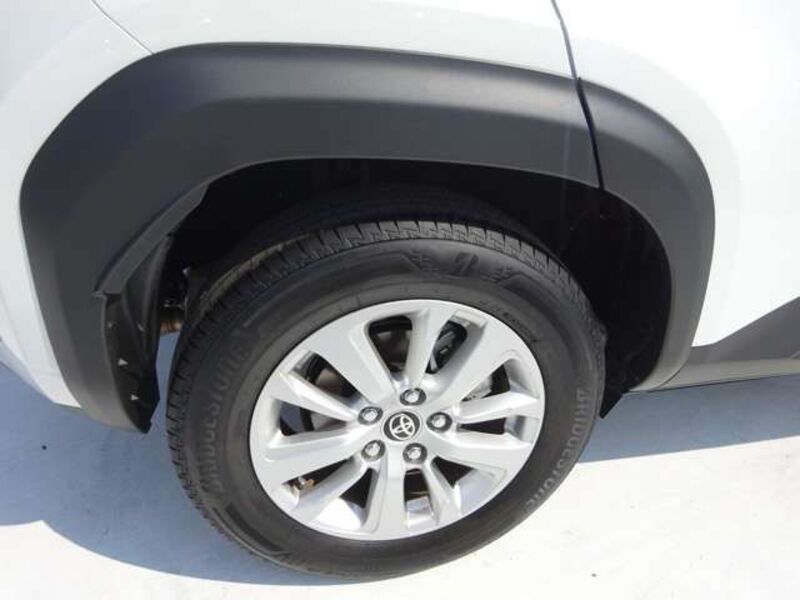 YARIS CROSS
