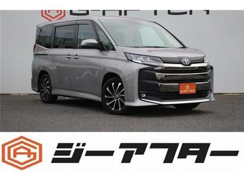 TOYOTA NOAH