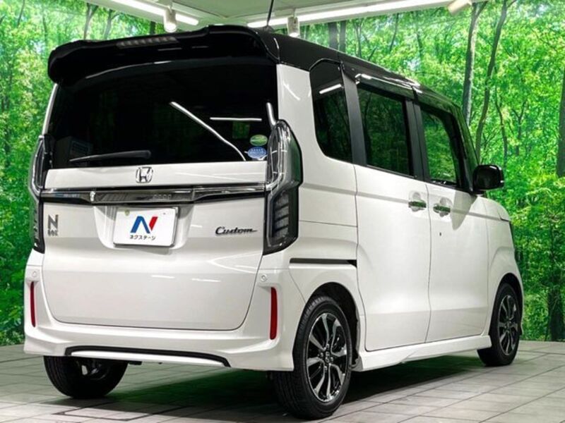 N BOX CUSTOM