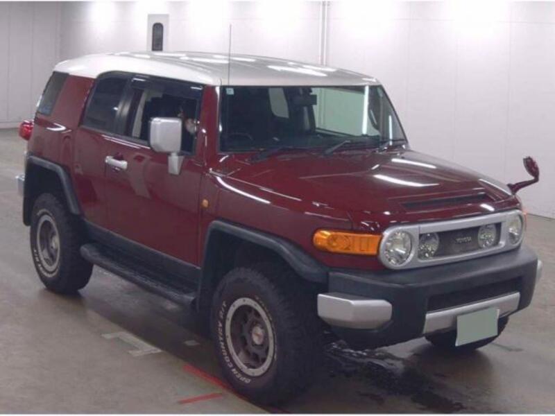 TOYOTA FJ CRUISER