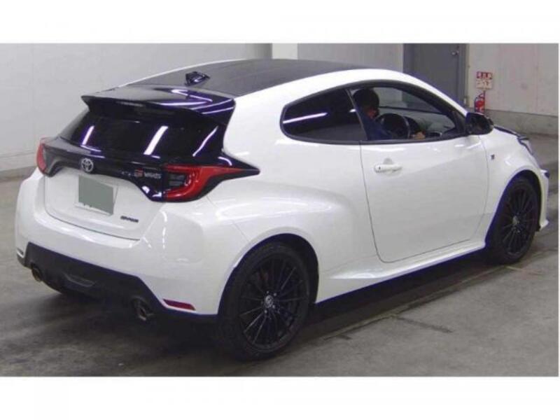 GR YARIS
