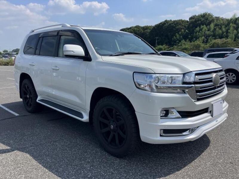 TOYOTA LAND CRUISER