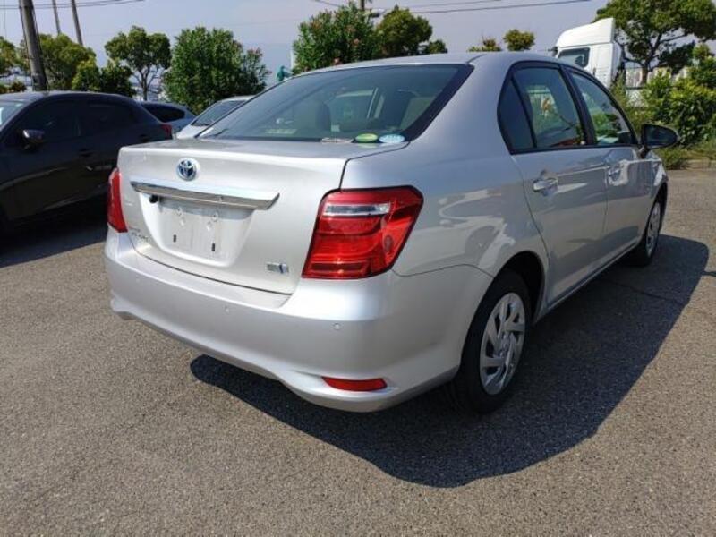 COROLLA AXIO