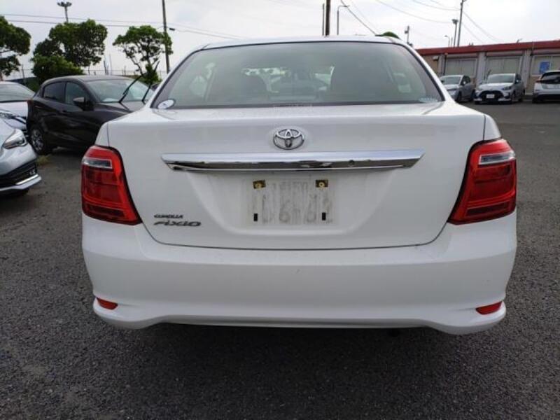 COROLLA AXIO