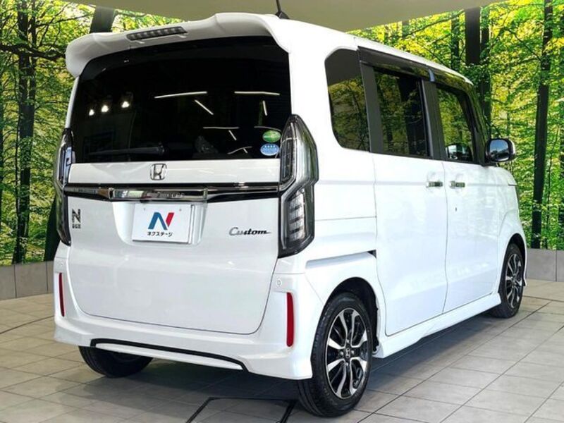 N BOX CUSTOM