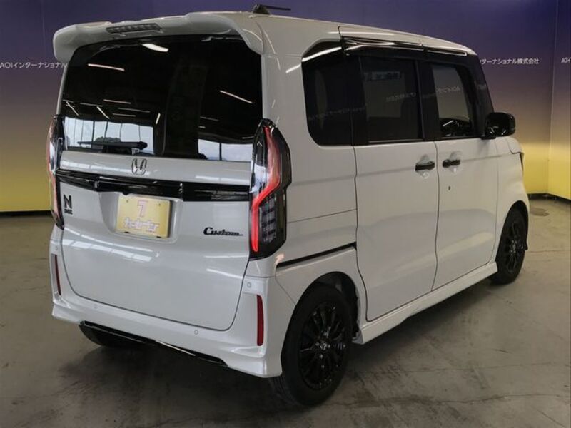 N BOX CUSTOM