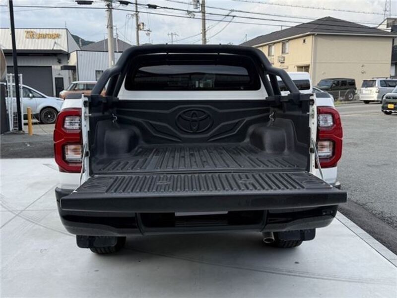 HILUX