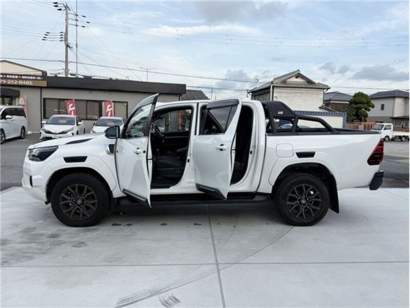 HILUX