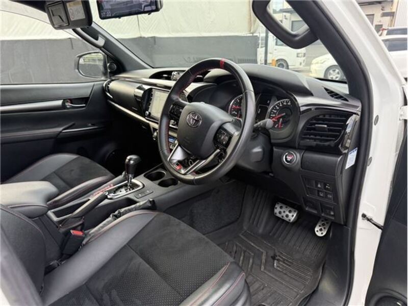 HILUX