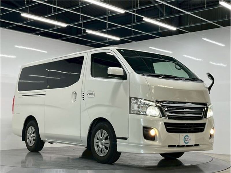 NV350 CARAVAN-0
