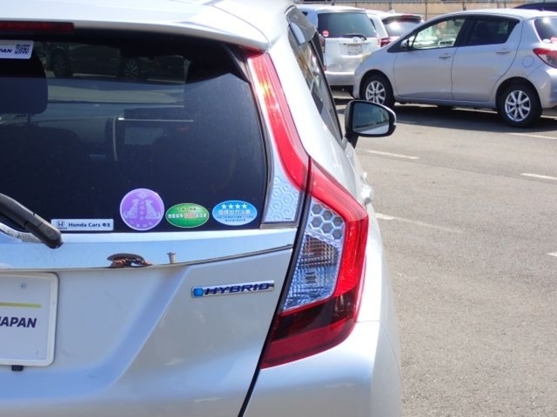 FIT HYBRID