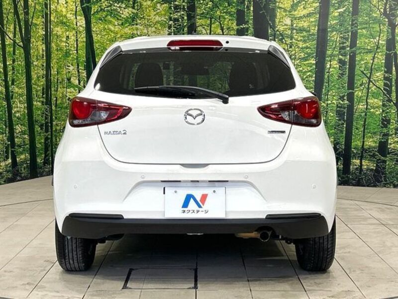 MAZDA2