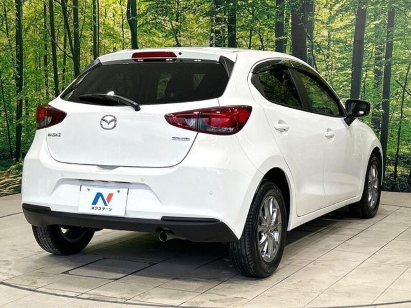 MAZDA2
