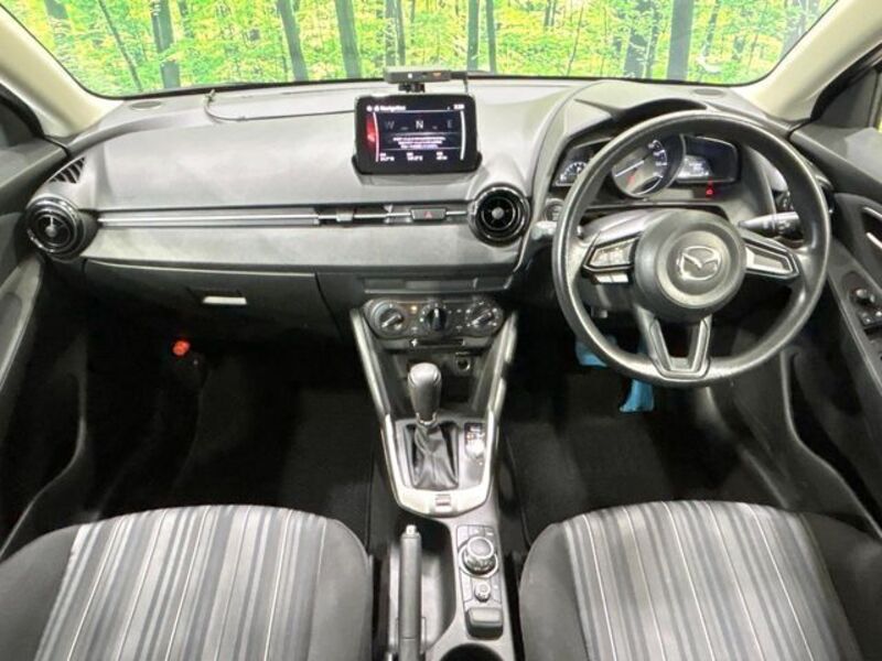 MAZDA2