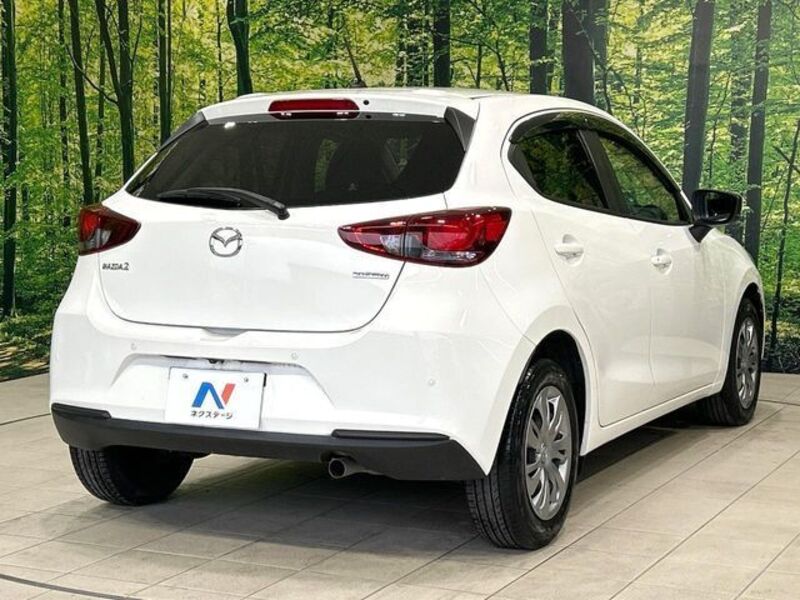 MAZDA2