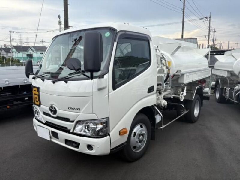TOYOTA DYNA