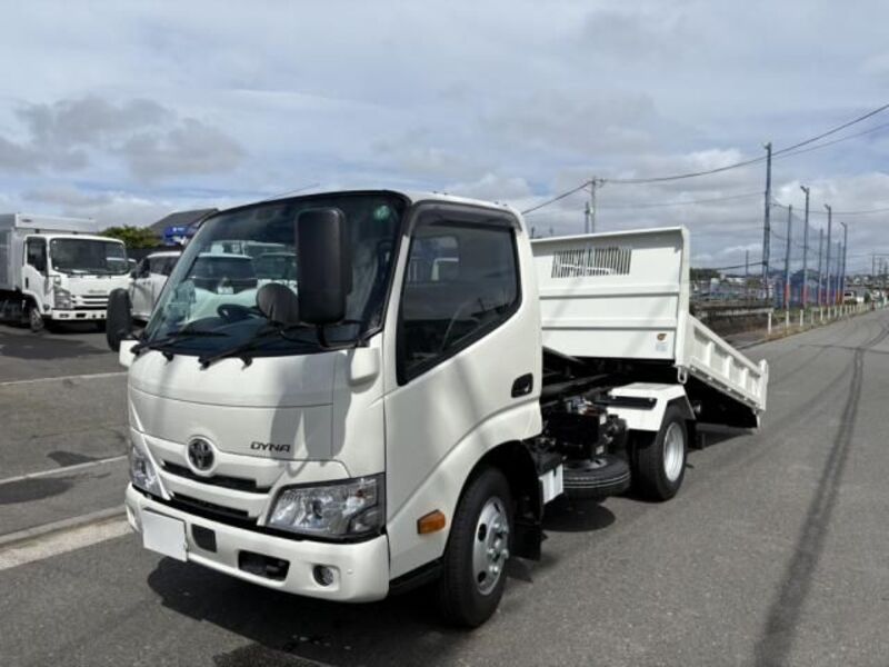 TOYOTA DYNA