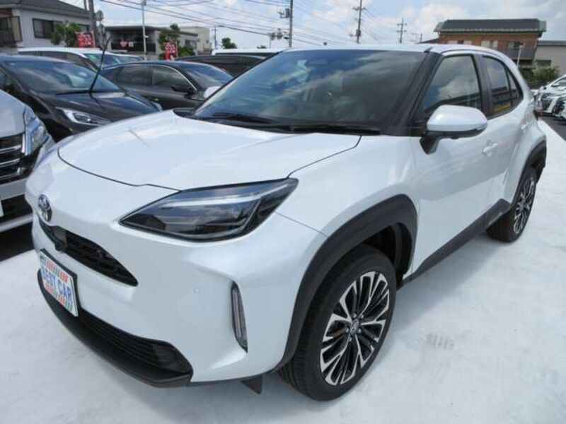 YARIS CROSS