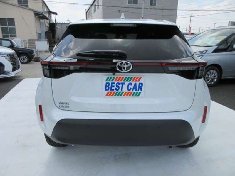 YARIS CROSS