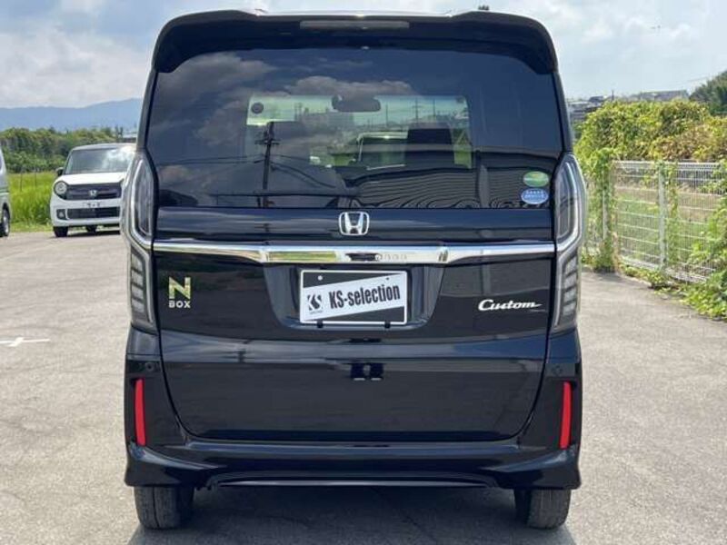 N BOX CUSTOM