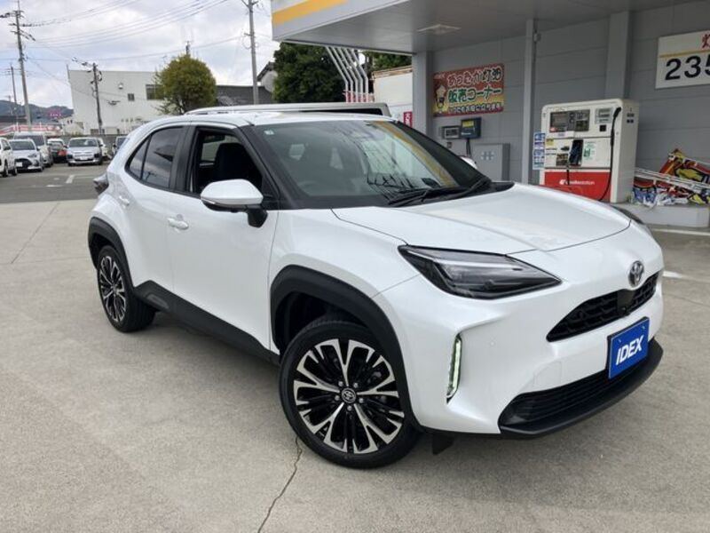 YARIS CROSS
