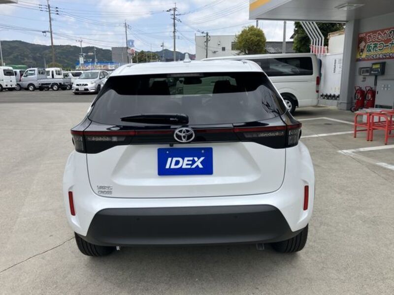 YARIS CROSS