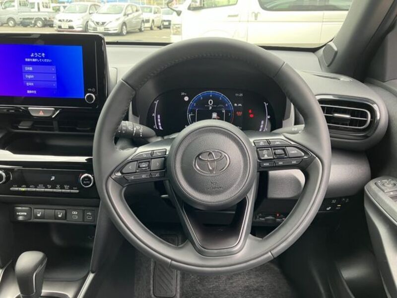 YARIS CROSS