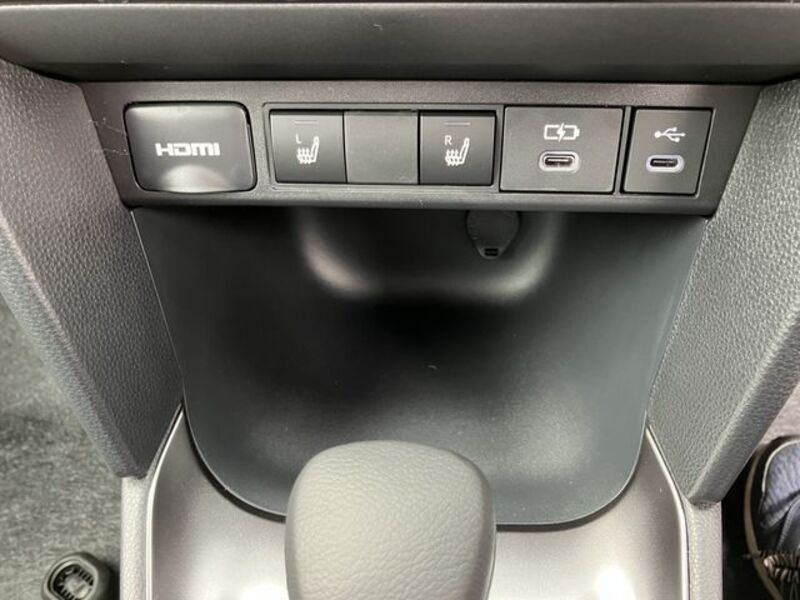 YARIS CROSS