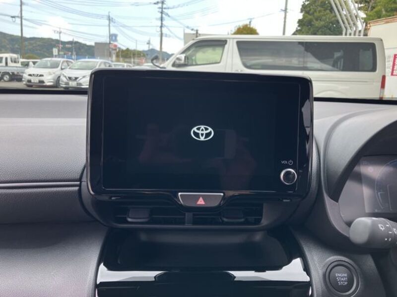 YARIS CROSS