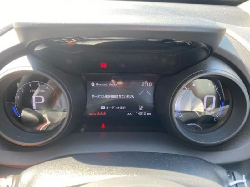 YARIS CROSS