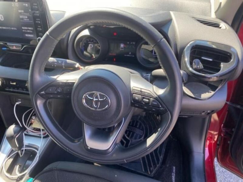 YARIS CROSS