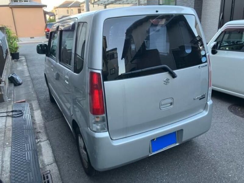 WAGON R